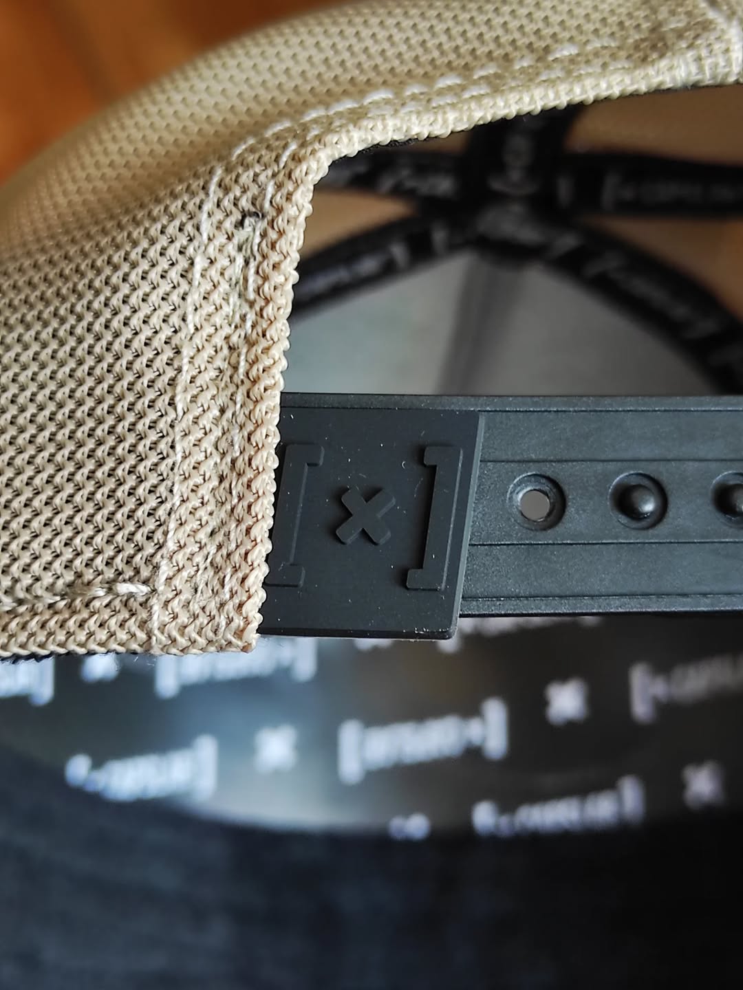 Gorra Capslab dragón ball Gohan super saya trucker cap