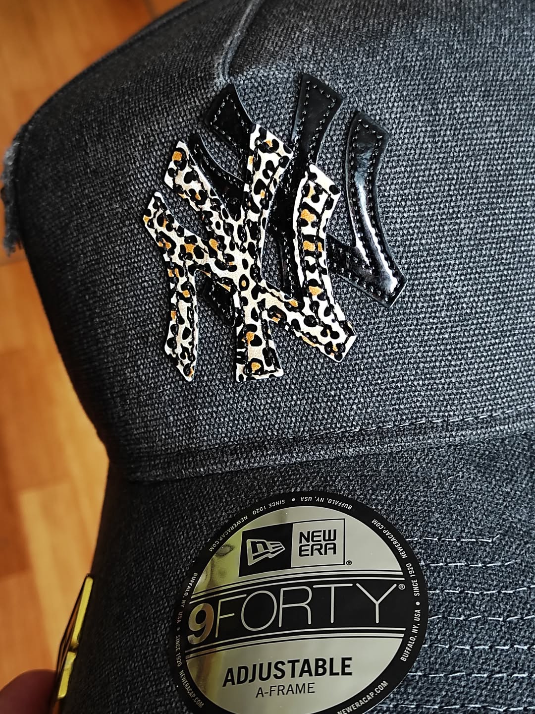New Era New York Yankees leopard denim Gray 9Forty a-frame