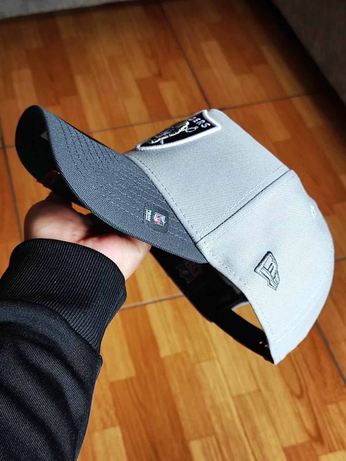New Era Las Vegas Raiders Super Bowl Champions Gray Two Tone Edition 9Forty A Frame Snapback Hat
