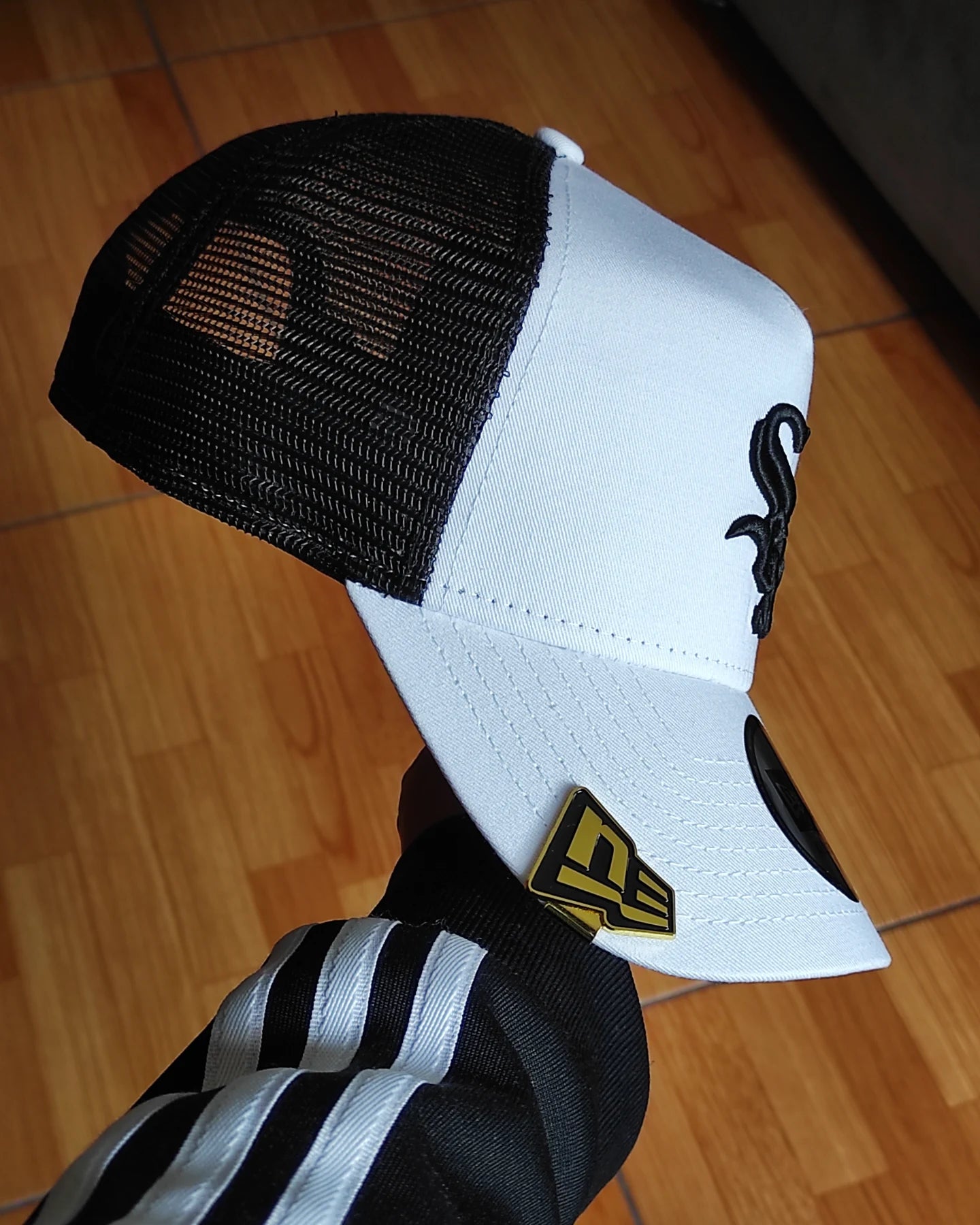 New Era Chicago White Sox  white/black Trucker a-frame