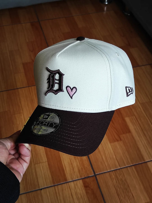 Detroit Tigers 'Pink Satin Hearts Walnut' 9FORTY A-Frame Snapback