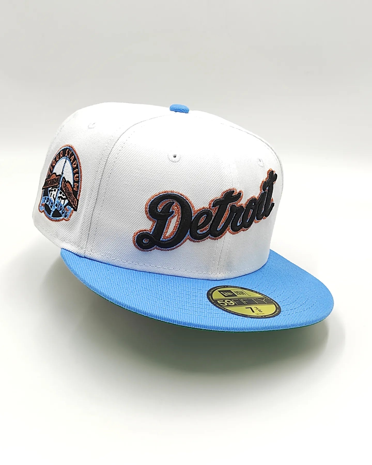 Opening Day Tigers New Era 59FIFTY White & Radiant Blue Hat Green Botton