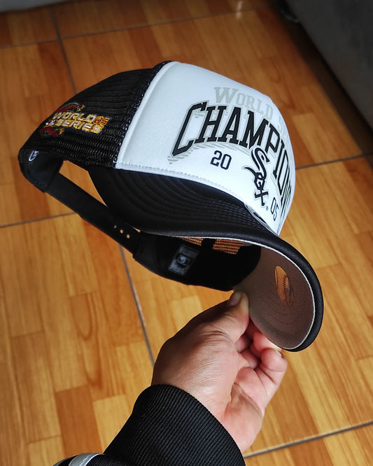 47Brand Chicago White Sox black white world series foam Trucker Snapback