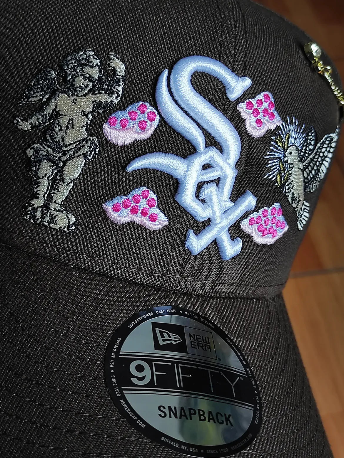 New Era Exclusiva 9FIFTY Marron Chicago White Sox  All Star Game side patch uv pink