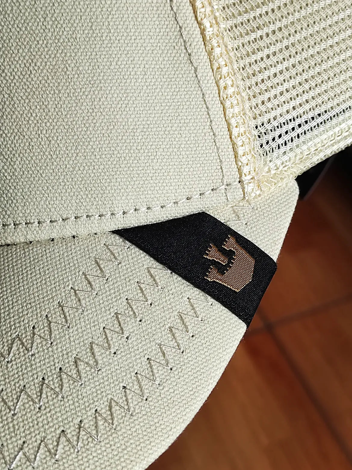 Gorra trucker beige serpiente Menace Deadly Companion Core Canvas The Farm de Goorin Bros