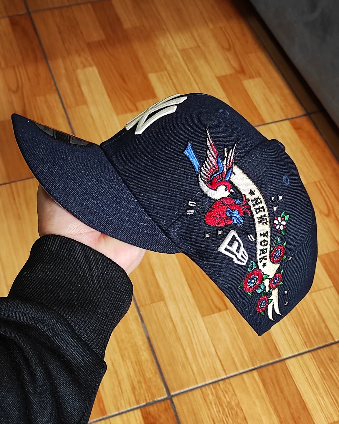 New York Yankees Gray Bottom City Art Side Patch New Era 9Fifty Snapback - Navy Blue