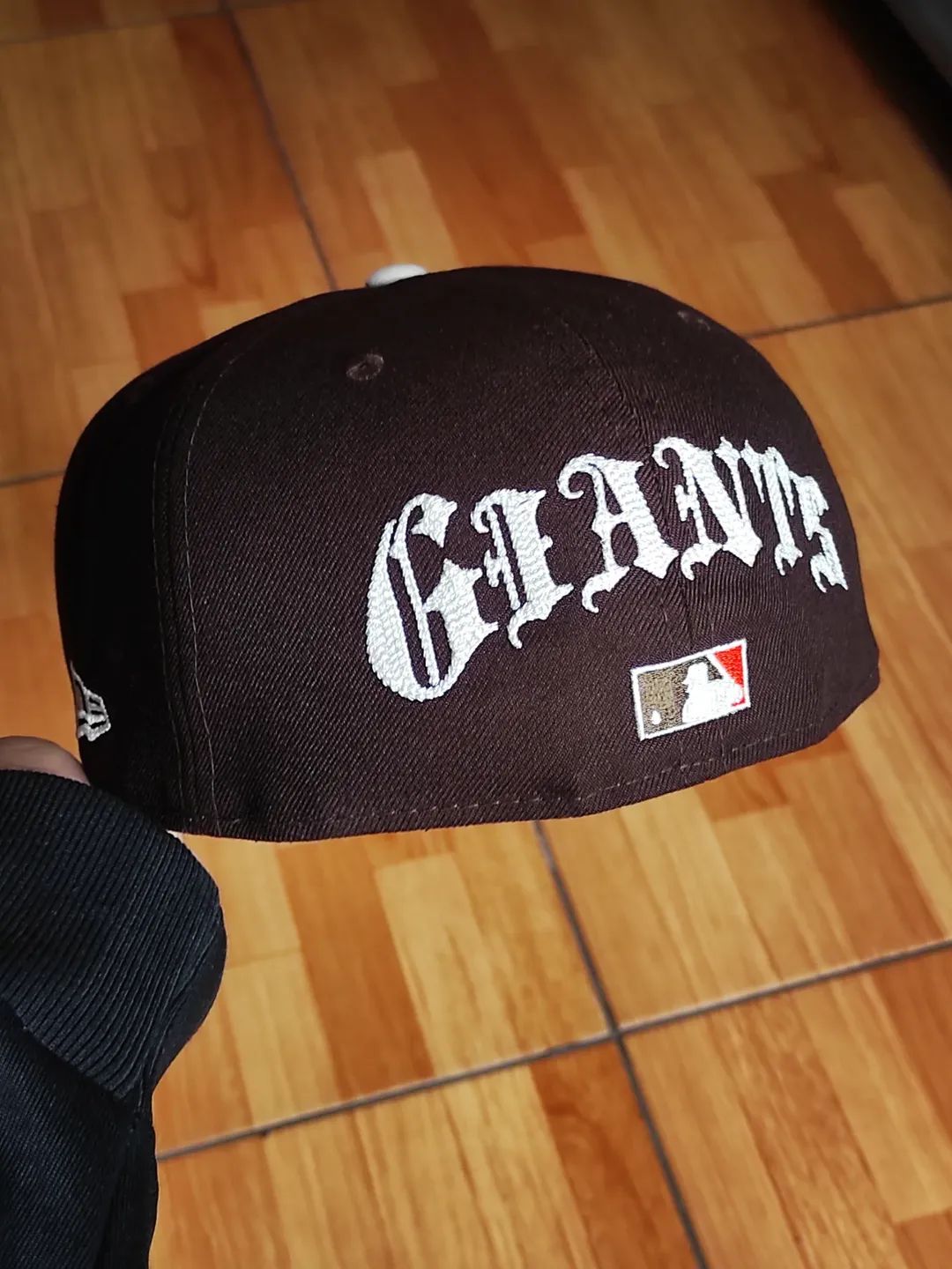 Gorra San Francisco Giants MLB Team Wings 59FIFTY Fitted Marrón Oscuro
