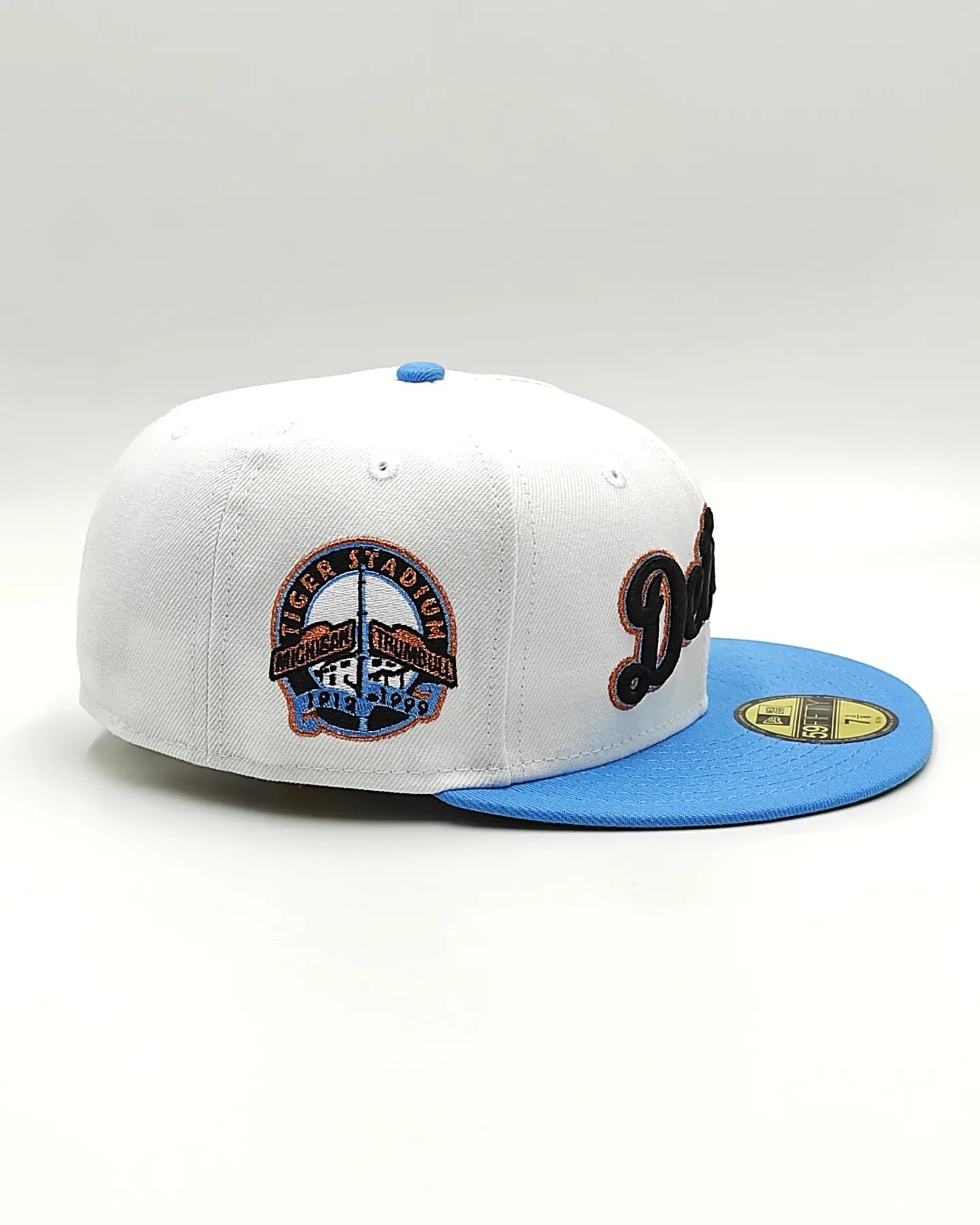 Opening Day Tigers New Era 59FIFTY White & Radiant Blue Hat Green Botton