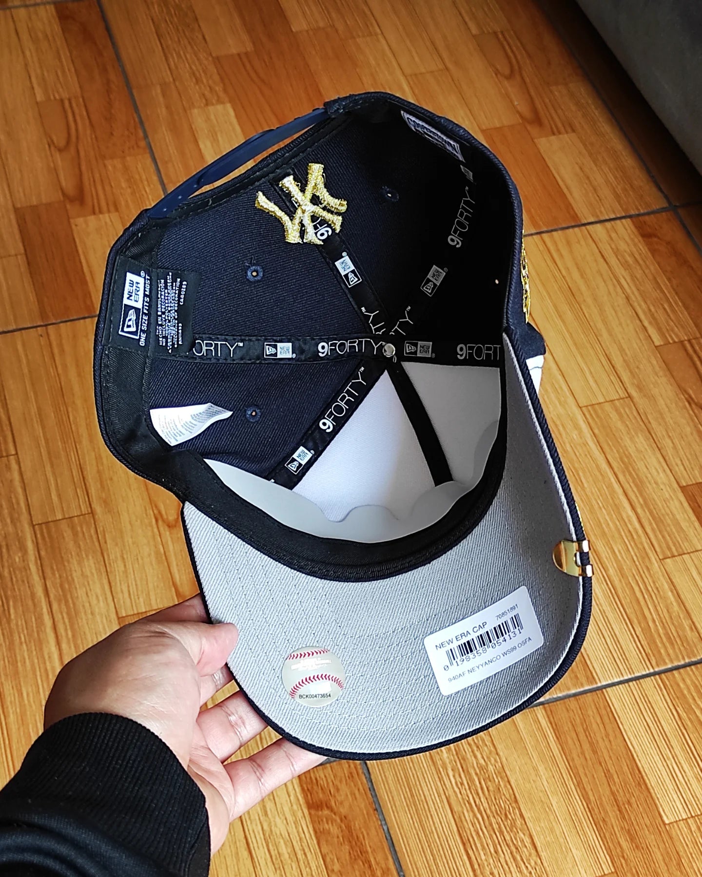New Era New York Yankees World Series 1999 Gold Navy Two Tone A Frame 9Forty Snapback Hat