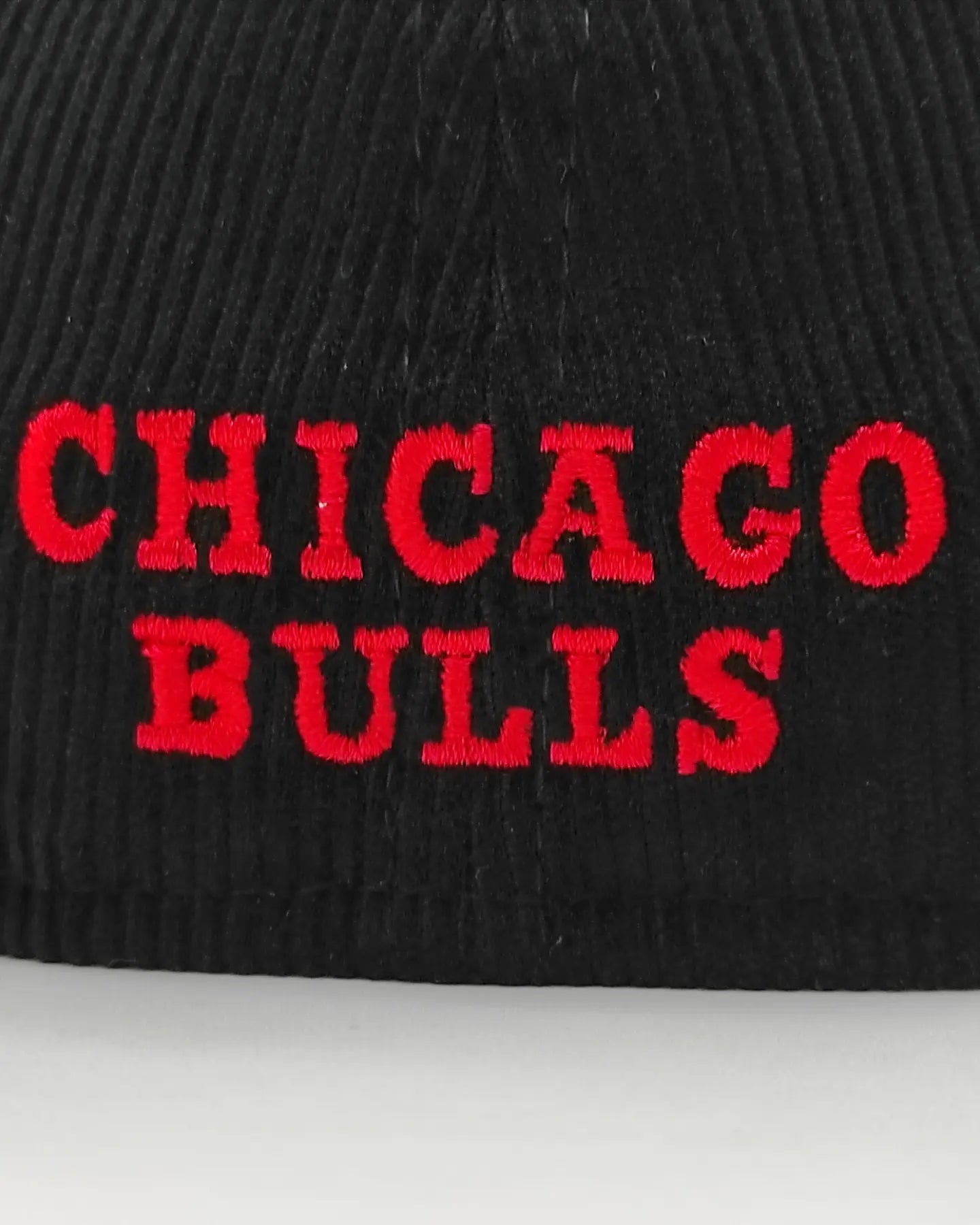 Chicago Bulls OLD SCHOOL CORDUROY SIDE-PATCH Black Fitted Hat by New Era