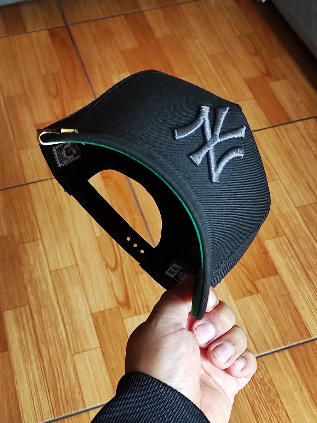 New Era New York Yankees World Series 1999 Liquid Titanium Edition 9Forty A Frame Snapback Hat