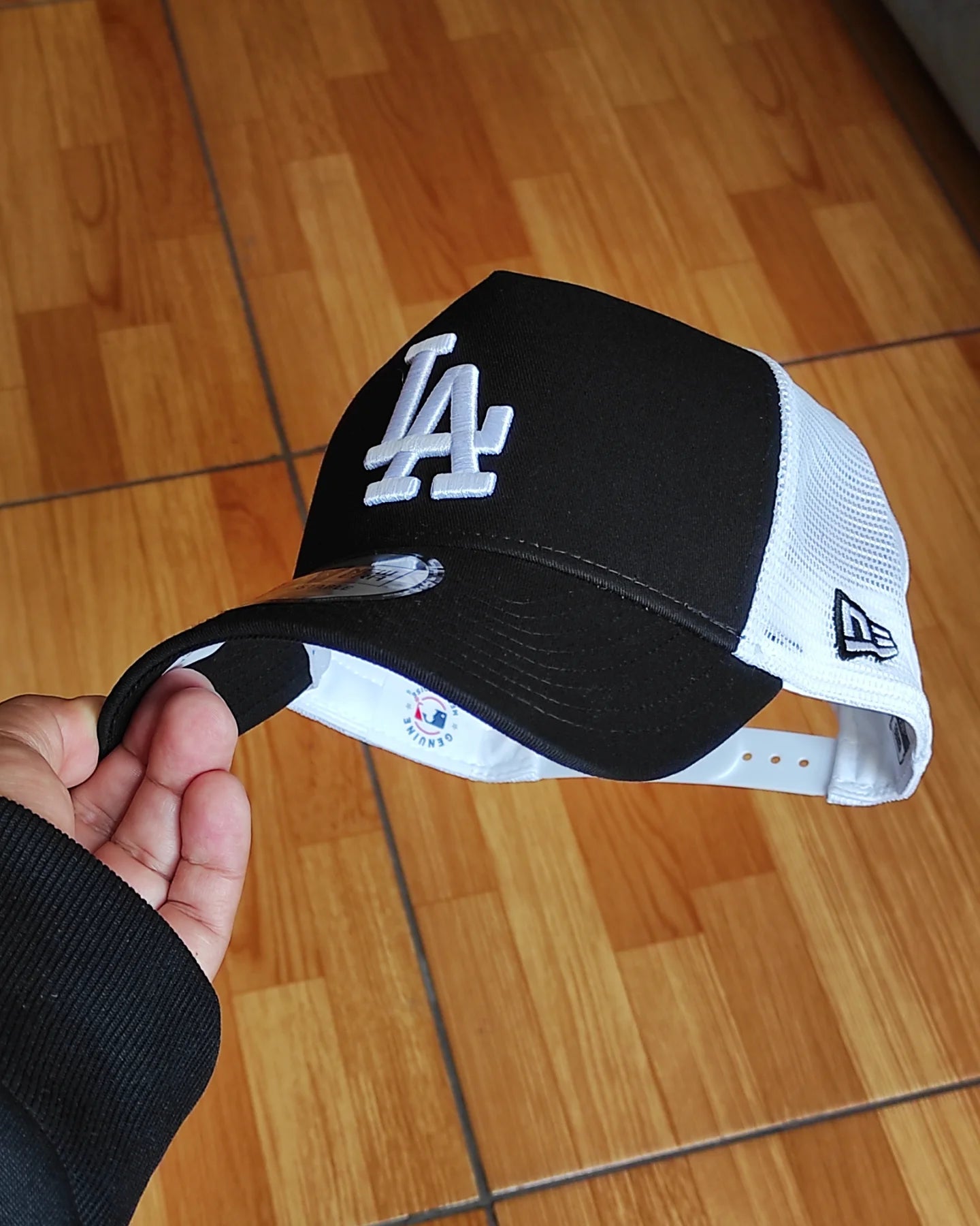 New Era Los Angeles Dodgers black white Trucker a-frame