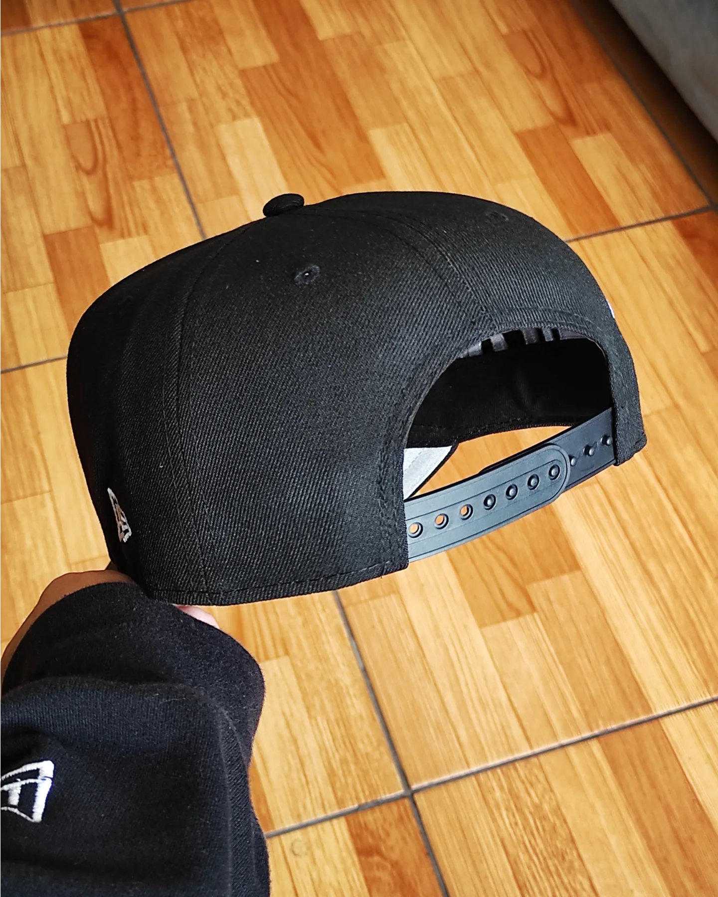 Gorra New Era Japan🇯🇵 Essential Ajustable A-frame negra.