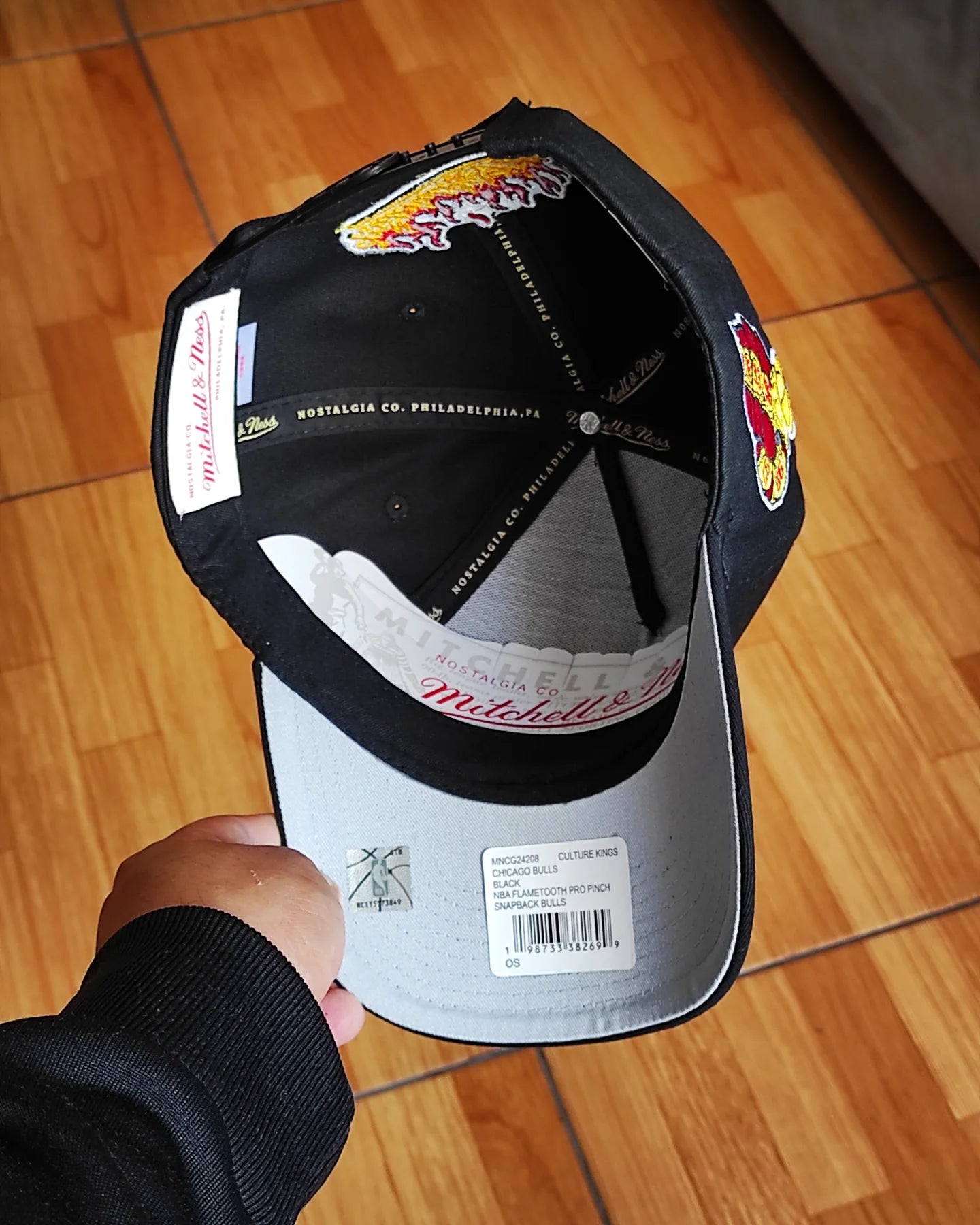 Mitchell and ness Chicago bulls 6x champions fire pro pinch fit snapback