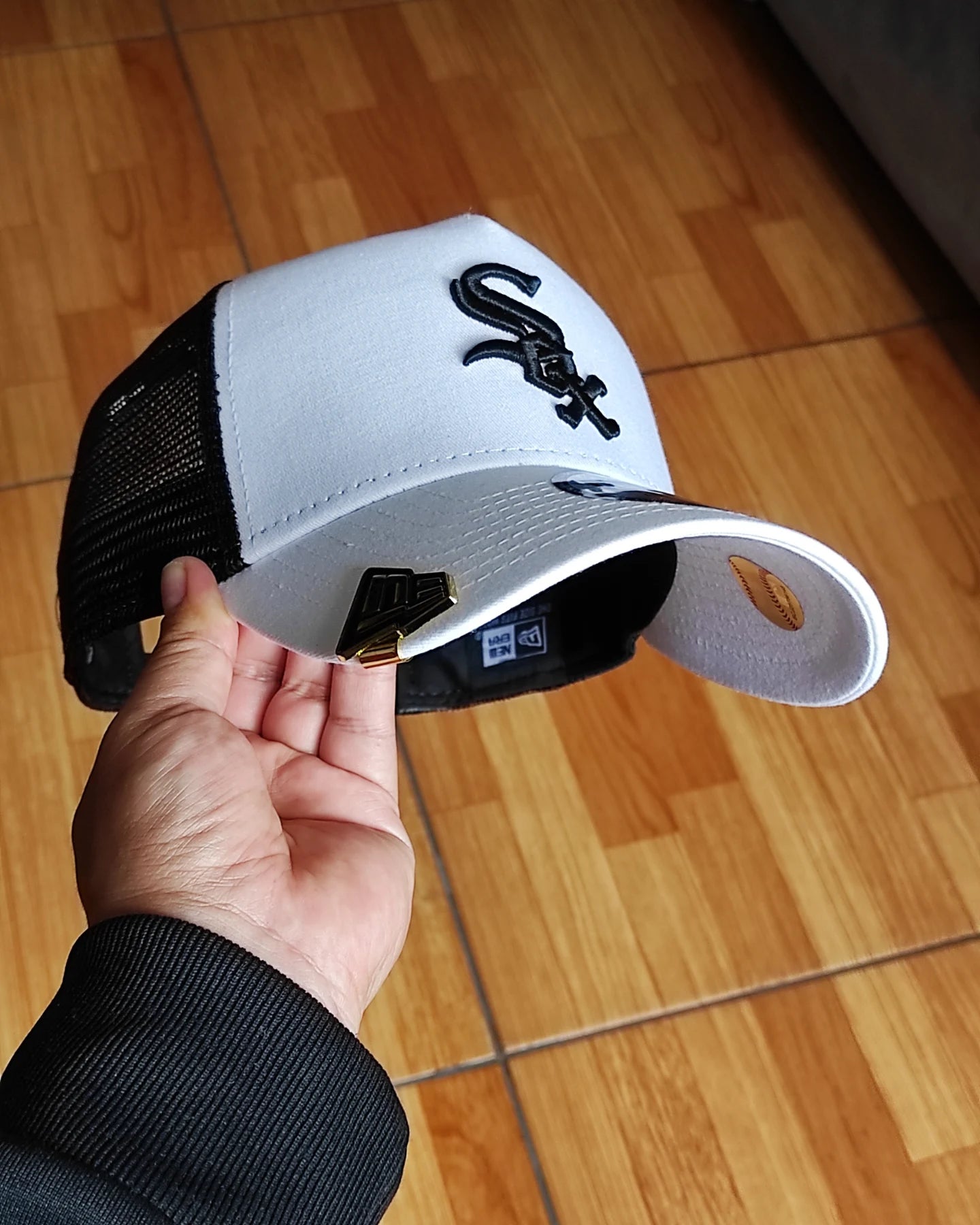 New Era Chicago White Sox  white/black Trucker a-frame