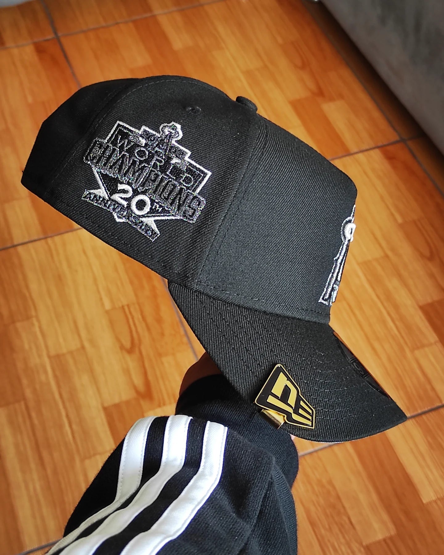 New Era Anaheim Angels 20th Anniversary Titanium líquido Edition 9Forty A Frame Snapback