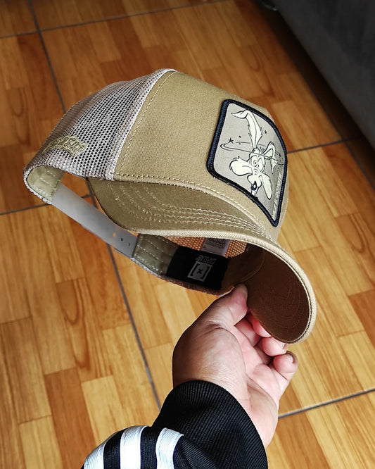 capslab Looney Tunes trucker snapback