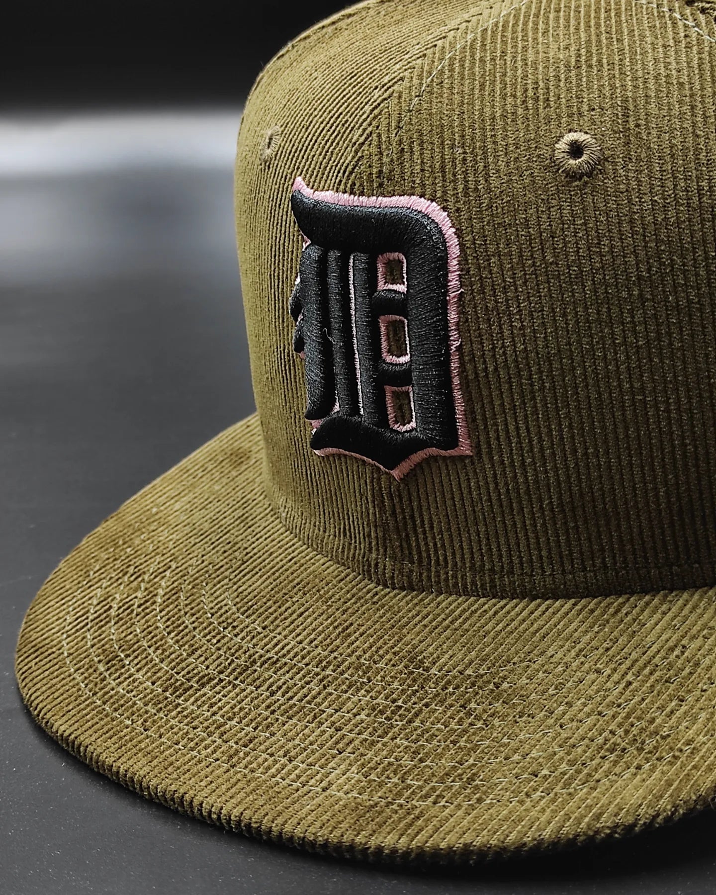 New Era 59fifty martini corduroy detroit tigers 2000 inaugural patch hat - olive