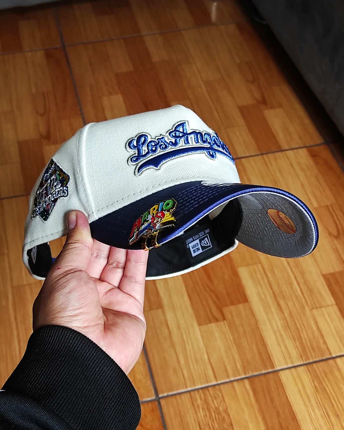 New Era Los Angeles Dodgers Chrome víscera Satinada Two Tone A Frame 9Forty Snapback Hat