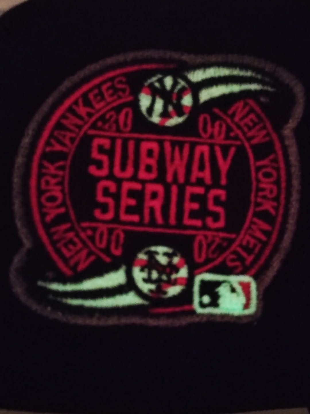 New Era New York Yankees Subway Series 2000 Black Prime Edition 9Forty A Frame Snapback glow 🔦 brilla en la oscuridad