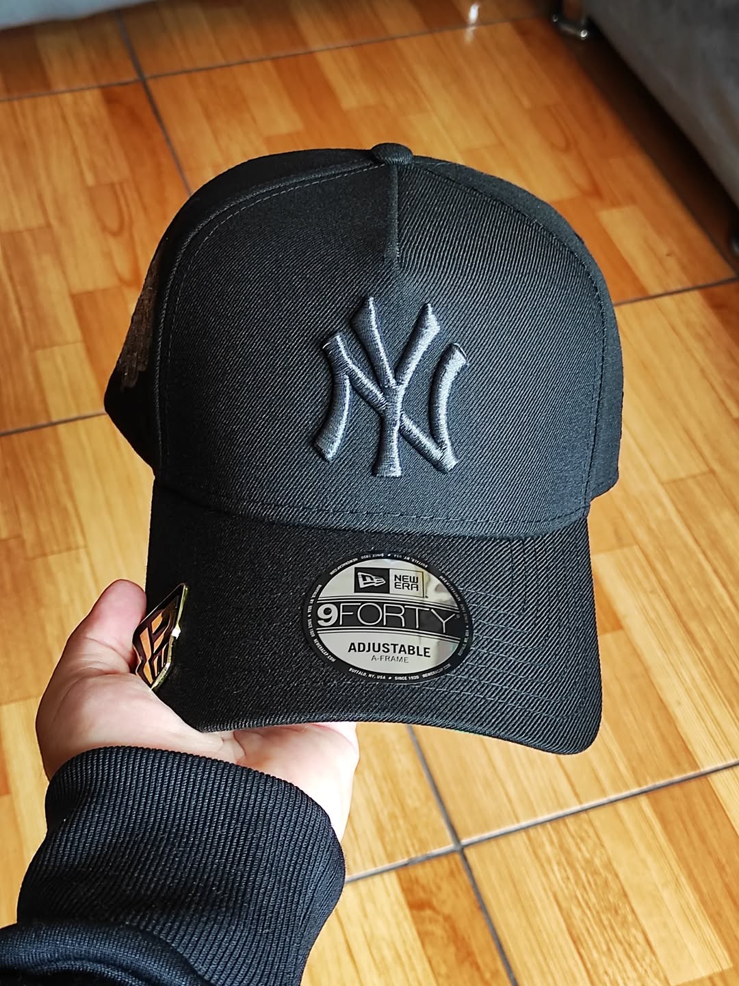 New Era New York Yankees World Series 1999 Liquid Titanium Edition 9Forty A Frame Snapback Hat