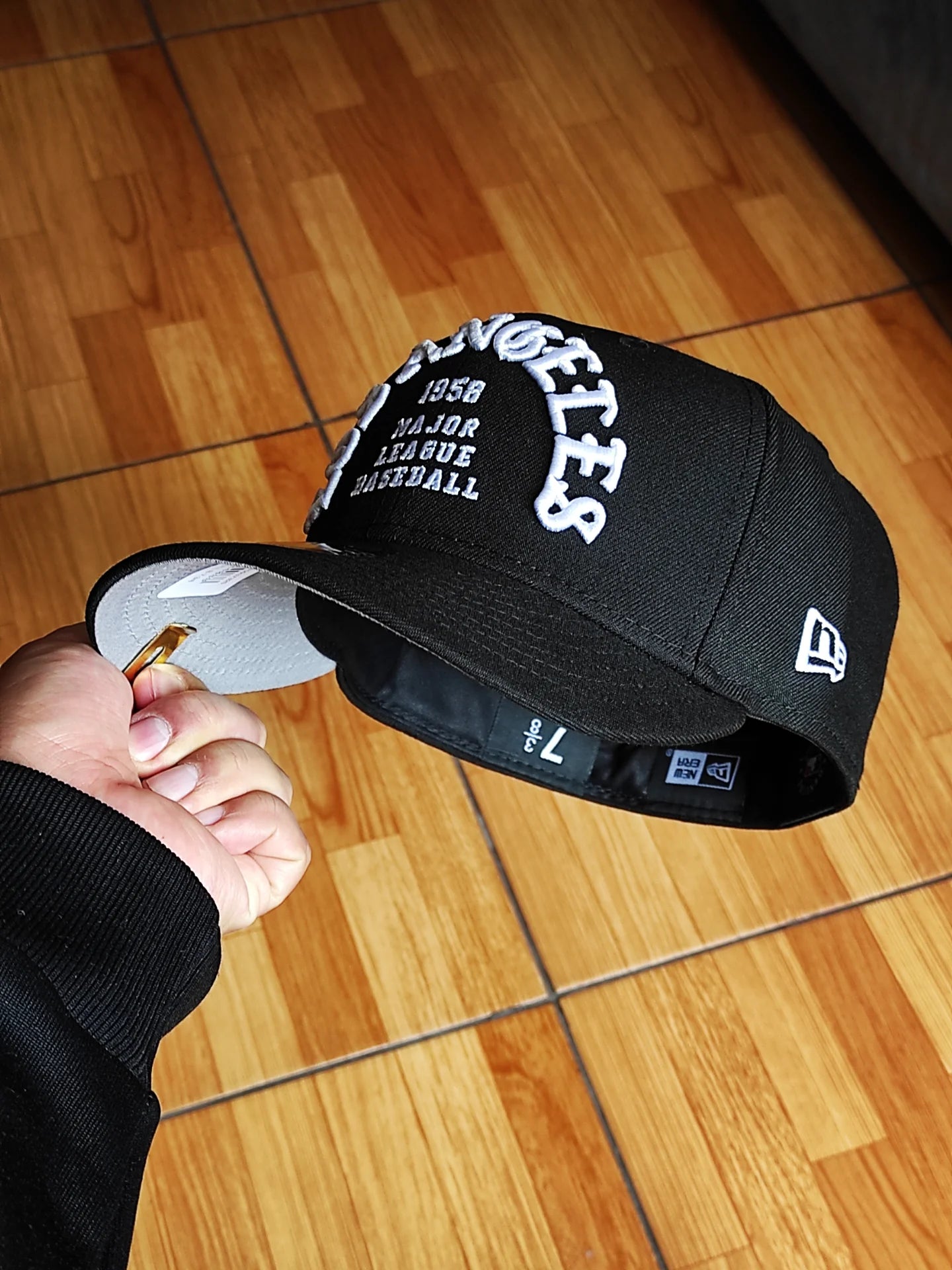New Era Los Angeles Dodgers SKULL 💀 Chrome Black edition 59fifty fitted