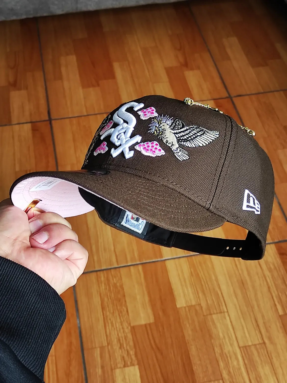 New Era Exclusiva 9FIFTY Marron Chicago White Sox  All Star Game side patch uv pink