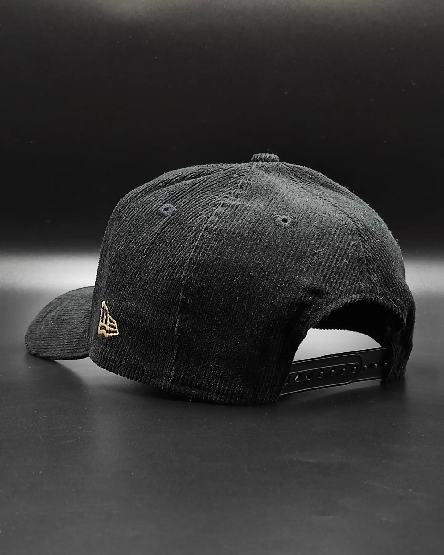New Era New York Yankees "Corduroy Black" 9 Forty A-FRAME snapback