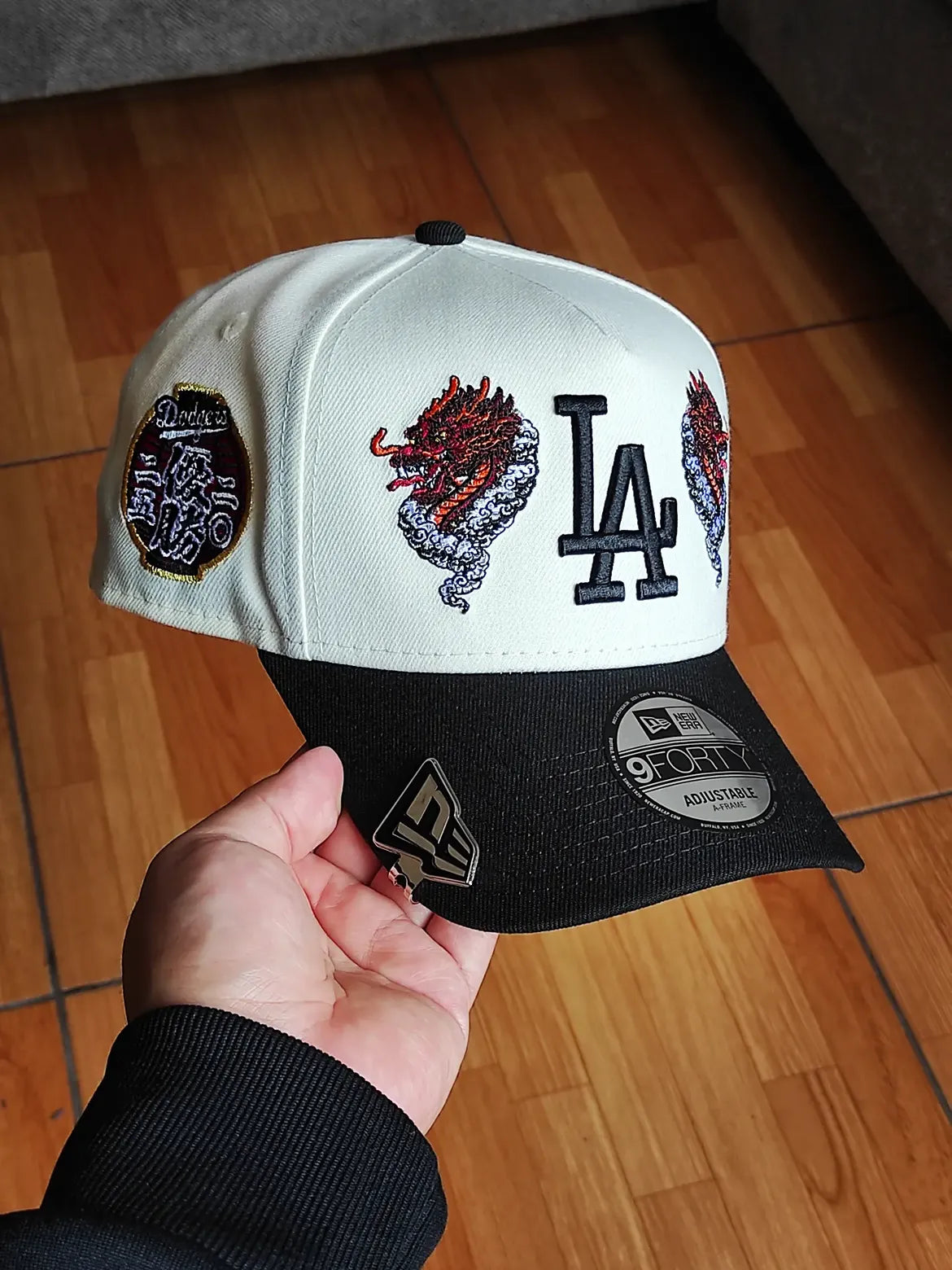 New Era Los Angeles Dodgers World Series 2025 Dragon Chrome Two Tone Edition 9Forty A Frame Snapback Hat