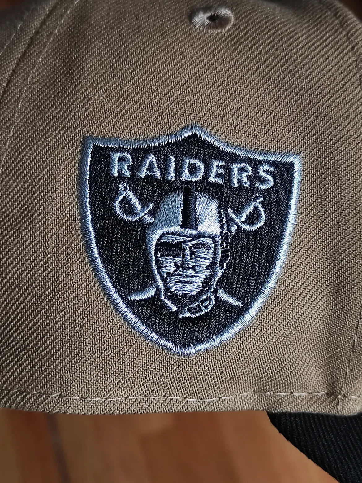 New era Las Vegas Raiders Khaki Black 2 Tone Team Shield SP 9Fifty A-Frame Snapback