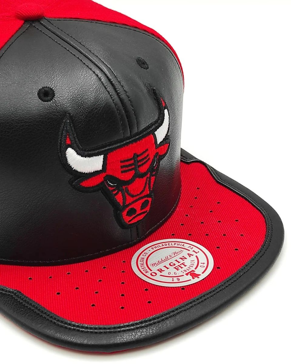 Gorra Chicago Bulls Air Jordan DAY ONE Snapback Mitchell & Ness NBA -  Negro/Rojo