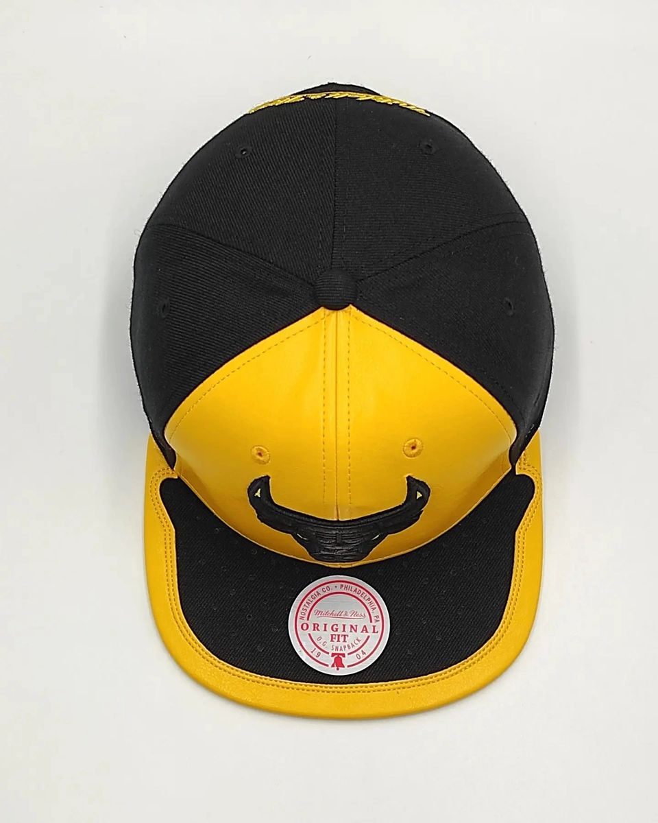 Gorra Chicago Bulls Air Jordan DAY ONE Snapback Mitchell & Ness NBA - Amarillo/Negro