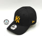 GORRA NEW ERA NY YANKEES 9FORTY NEGRO LOGO GOLD
