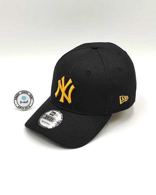 GORRA NEW ERA NY YANKEES 9FORTY NEGRO LOGO GOLD