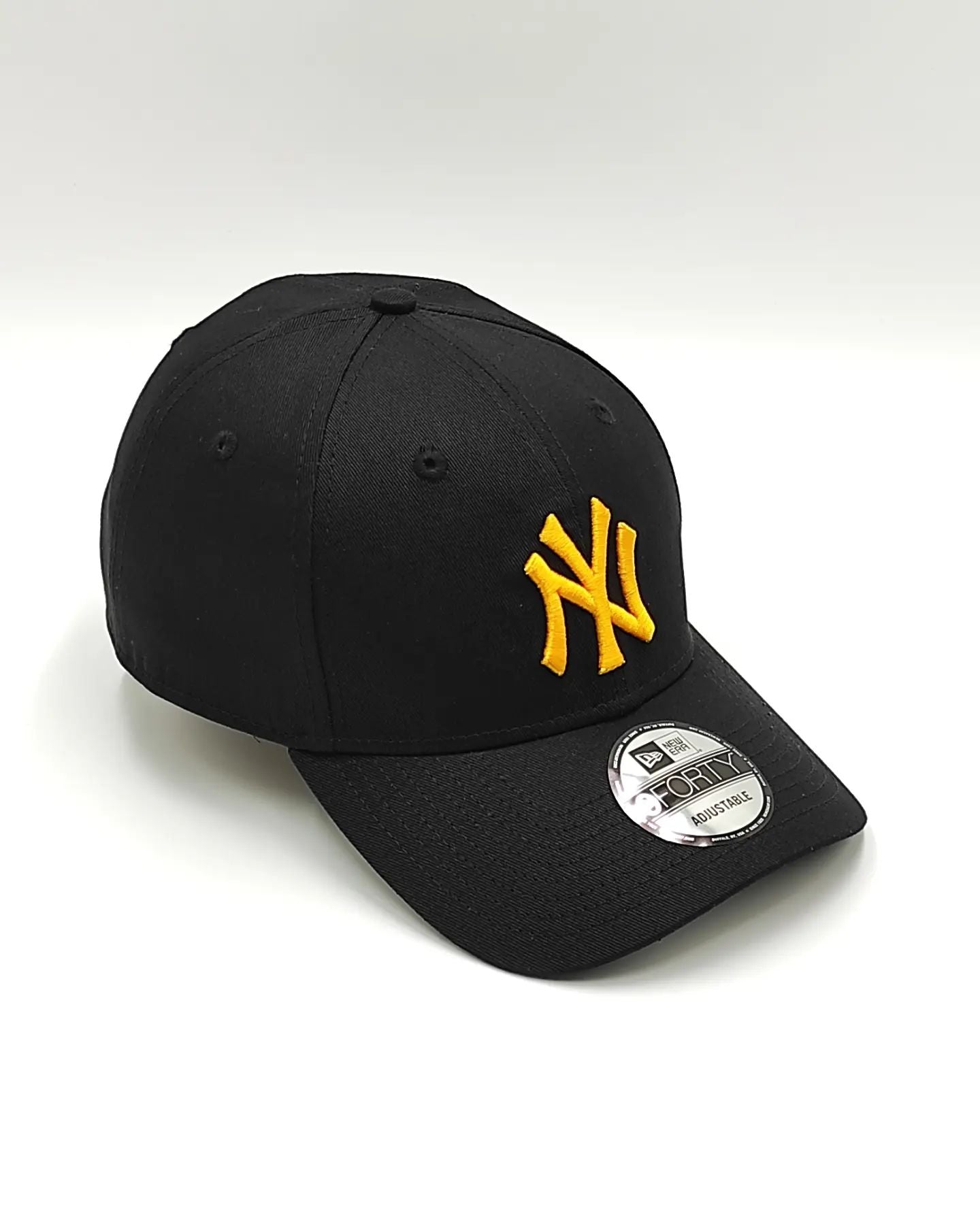 GORRA NEW ERA NY YANKEES 9FORTY NEGRO LOGO GOLD