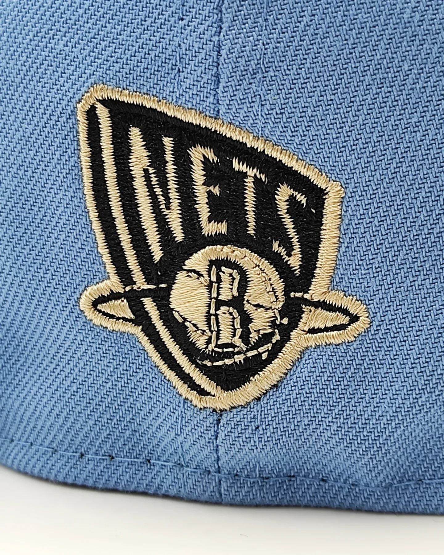 Exclusive New Era 59Fifty Parks Smoldering Island Brooklyn Nets Hat - Azu Claro, Tan