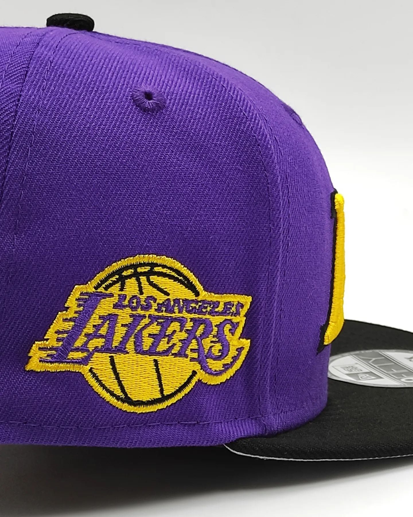 New Era Cappello Los Angeles Lakers 9FIFTY A-Frame – Nero/Grigio, Regolabile, Con Toppa 1947