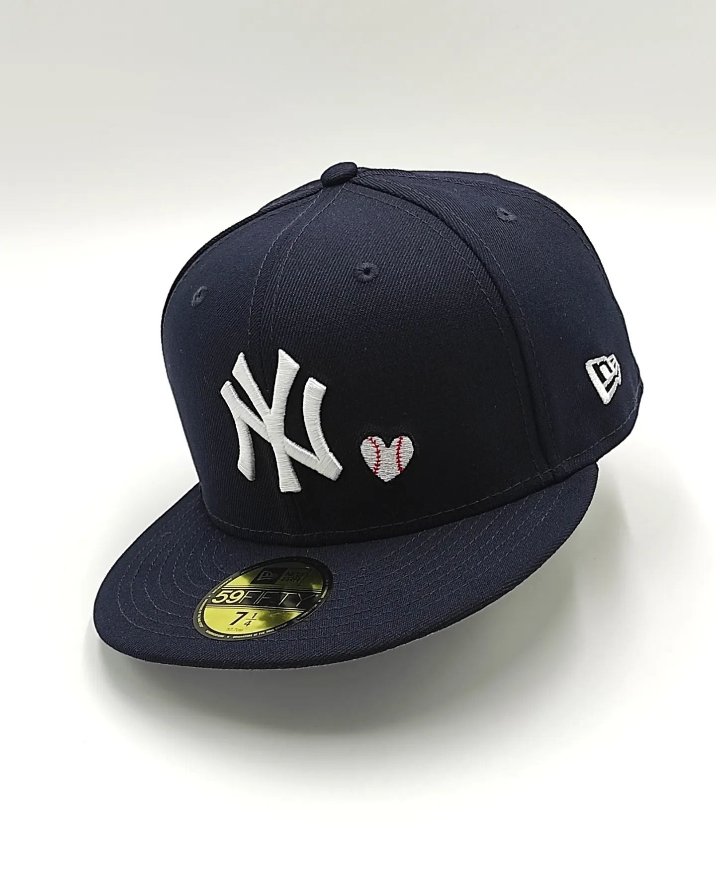 New York Yankees 1996 WORLD SERIES Exclusive TEAM HEARTS New Era Fitted 59Fifty MLB Hat -Navy