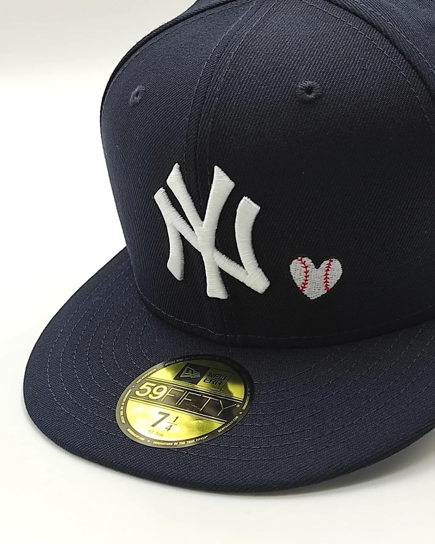 New York Yankees 1996 WORLD SERIES Exclusive TEAM HEARTS New Era Fitted 59Fifty MLB Hat -Navy